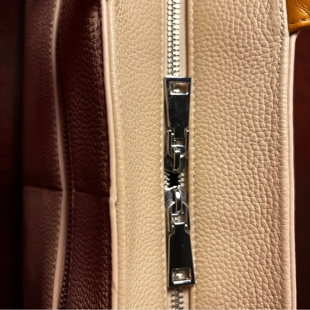 BOMANIER Beige Shoulder Bag with Tan Handles